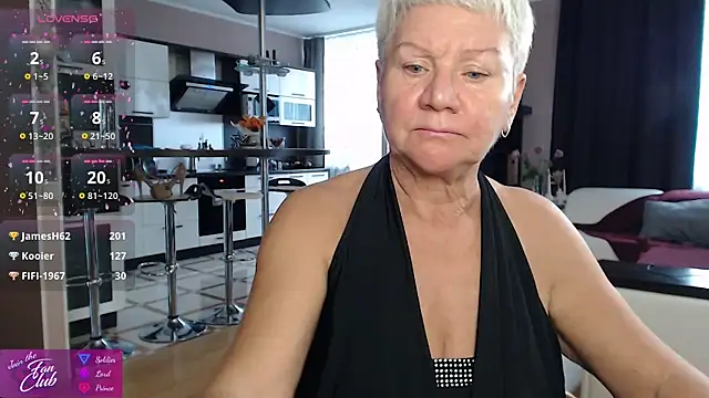 Snapshot of roxana_brooks chatting on 07/06/26, 05:15 roxana brooks online show from 07/06/26, 05:15