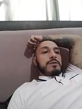 KenllyH online show from 12/16/25, 10:04