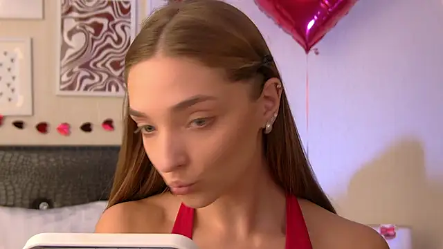 VirginieCruz online show from 02/20/26, 07:43