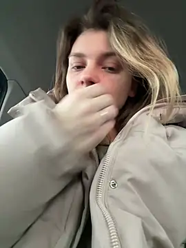 Snapshot of ValenciaShock chatting on 02/13/26, 06:42 ValenciaShock online show from 02/13/26, 06:42