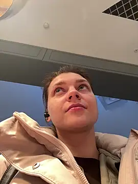 Snapshot of ValenciaShock chatting on 02/14/26, 06:43 ValenciaShock online show from 02/14/26, 06:43