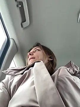 Snapshot of ValenciaShock chatting on 02/25/26, 06:56 ValenciaShock online show from 02/25/26, 06:56