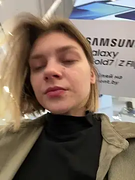 Snapshot of ValenciaShock chatting on 02/27/26, 06:35 ValenciaShock online show from 02/27/26, 06:35