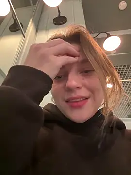 Snapshot of ValenciaShock chatting on 02/28/26, 07:42 ValenciaShock online show from 02/28/26, 07:42