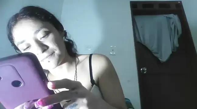 Snapshot of TamaraNauthy chatting on 03/15/25, 08:54 TamaraNauthy online show from 03/15/25, 08:54