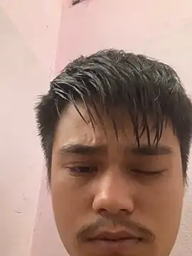 Snapshot of Hullax chatting on 11/02/25, 02:03 Hullax online show from 11/02/25, 02:03