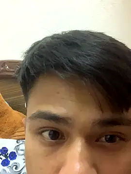 Snapshot of Hullax chatting on 11/03/25, 03:46 Hullax online show from 11/03/25, 03:46