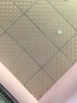 Snapshot of Hullax chatting on 11/07/25, 09:31 Hullax online show from 11/07/25, 09:31