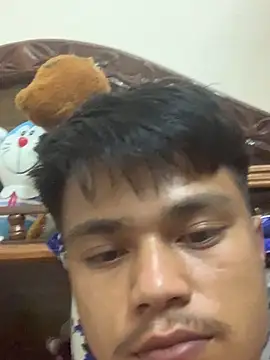 Snapshot of Hullax chatting on 11/08/25, 04:51 Hullax online show from 11/08/25, 04:51