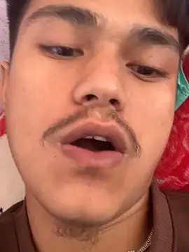 Snapshot of Hullax chatting on 11/11/25, 04:12 Hullax online show from 11/11/25, 04:12