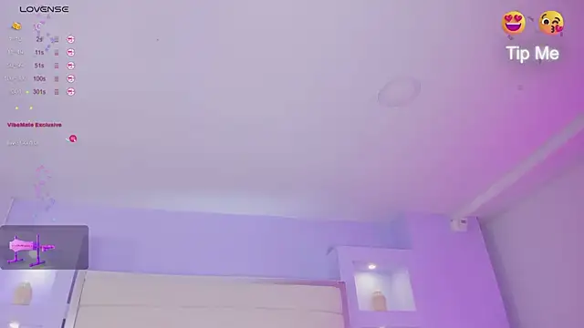 Snapshot of Isabella_Daniell chatting on 02/20/25, 07:01 Isabella Daniell online show from 02/20/25, 07:01