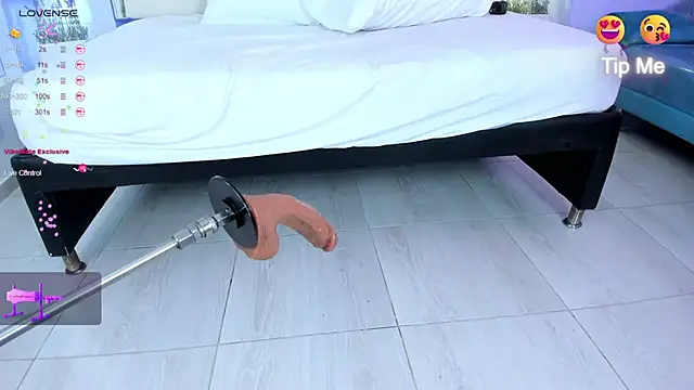 Snapshot of Isabella_Daniell chatting on 03/07/25, 04:02 Isabella Daniell online show from 03/07/25, 04:02