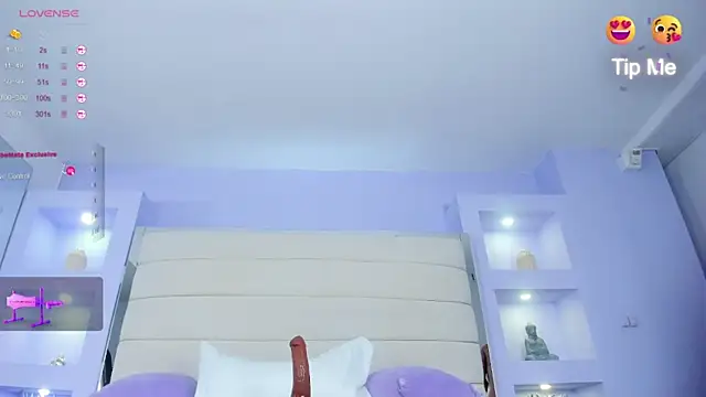 Snapshot of Isabella_Daniell chatting on 03/15/25, 10:13 Isabella Daniell online show from 03/15/25, 10:13