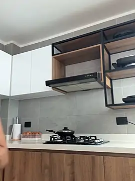 abi katyy online show from 09/28/25, 07:30