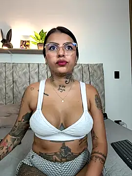 abi katyy online show from 10/01/25, 04:51