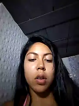 Snapshot of leah_passion chatting on 12/09/24, 06:25 leah passion online show from 12/09/24, 06:25