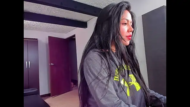 Snapshot of leah_passion chatting on 03/14/25, 04:09 leah passion online show from 03/14/25, 04:09