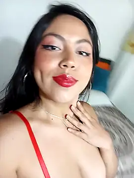 Snapshot of leah_passion chatting on 09/12/25, 07:58 leah passion online show from 09/12/25, 07:58