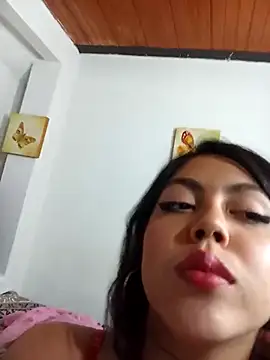 Snapshot of leah_passion chatting on 09/18/25, 09:17 leah passion online show from 09/18/25, 09:17