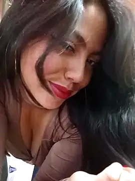 Snapshot of leah_passion chatting on 09/24/25, 10:13 leah passion online show from 09/24/25, 10:13