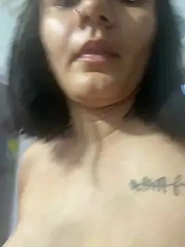 Snapshot of Lucia-Candy chatting on 12/18/24, 01:23 Lucia-Candy online show from 12/18/24, 01:23