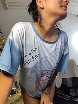 Snapshot of Lucia-Candy chatting on 01/02/25, 04:46 Lucia-Candy online show from 01/02/25, 04:46