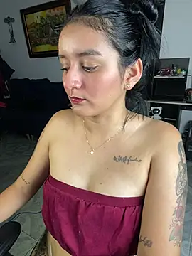 Snapshot of Lucia-Candy chatting on 03/01/25, 02:26 Lucia-Candy online show from 03/01/25, 02:26