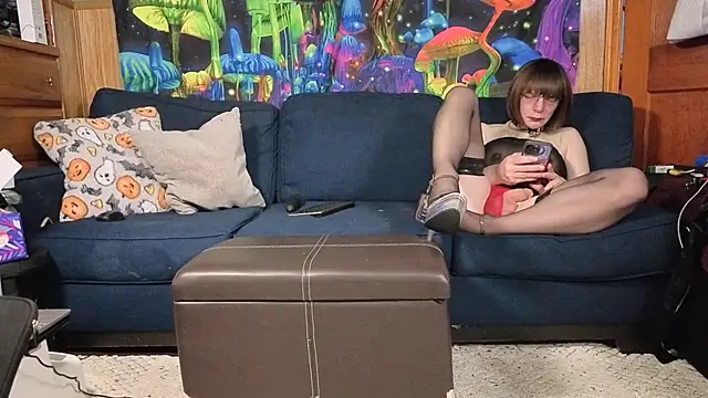 Snapshot of sluttypumpkin420 chatting on 04/04/26, 03:38 sluttypumpkin420 online show from 04/04/26, 03:38