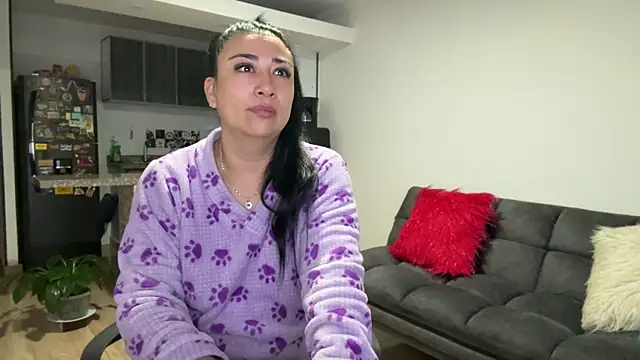 Karina Yang online show from 04/10/26, 10:42