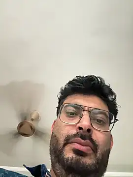 hot rajat online show from 06/03/26, 12:41
