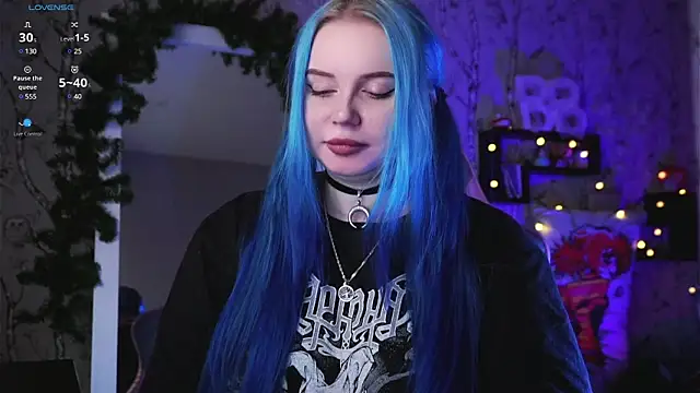 Moon Valkyrie online show from 01/25/25, 04:45