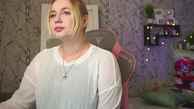 Moon Valkyrie online show from 03/03/26, 09:15