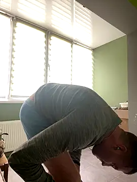 Snapshot of SexSanich chatting on 09/29/25, 10:31 SexSanich online show from 09/29/25, 10:31