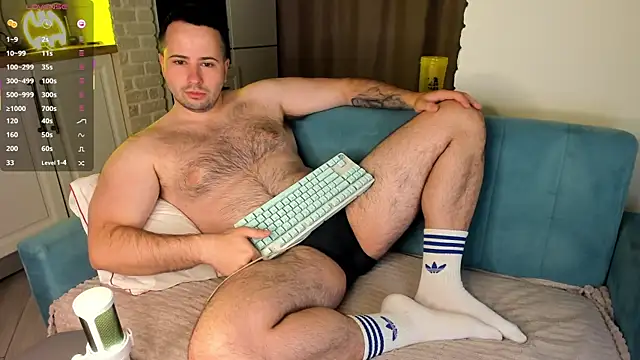 Snapshot of Alexey_Hairy chatting on 06/17/26, 04:04 Alexey Hairy online show from 06/17/26, 04:04