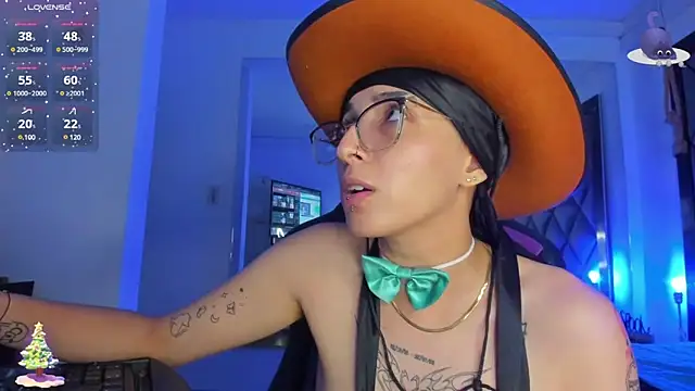 Snapshot of MikeFonsexx chatting on 12/22/24, 07:31 MikeFonsexx online show from 12/22/24, 07:31