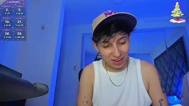 Snapshot of MikeFonsexx chatting on 12/31/24, 12:25 MikeFonsexx online show from 12/31/24, 12:25