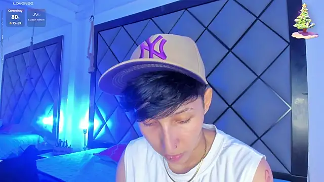 Snapshot of MikeFonsexx chatting on 01/02/25, 07:29 MikeFonsexx online show from 01/02/25, 07:29