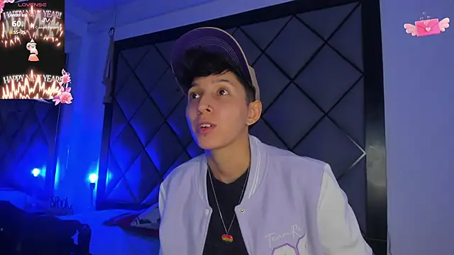 Snapshot of MikeFonsexx chatting on 01/03/25, 12:08 MikeFonsexx online show from 01/03/25, 12:08