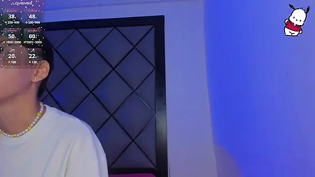 Snapshot of MikeFonsexx chatting on 01/07/25, 12:20 MikeFonsexx online show from 01/07/25, 12:20