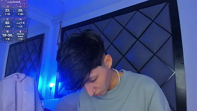 Snapshot of MikeFonsexx chatting on 01/10/25, 09:10 MikeFonsexx online show from 01/10/25, 09:10