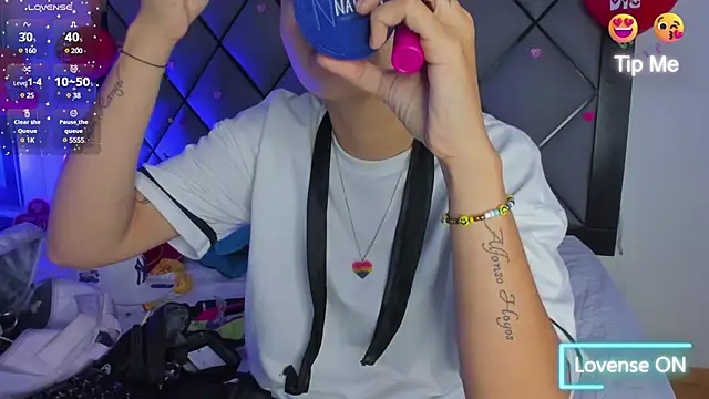 Snapshot of MikeFonsexx chatting on 02/18/25, 12:17 MikeFonsexx online show from 02/18/25, 12:17