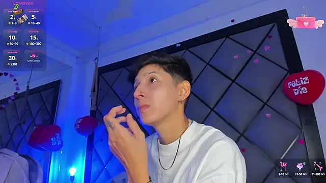 Snapshot of MikeFonsexx chatting on 02/22/25, 07:14 MikeFonsexx online show from 02/22/25, 07:14