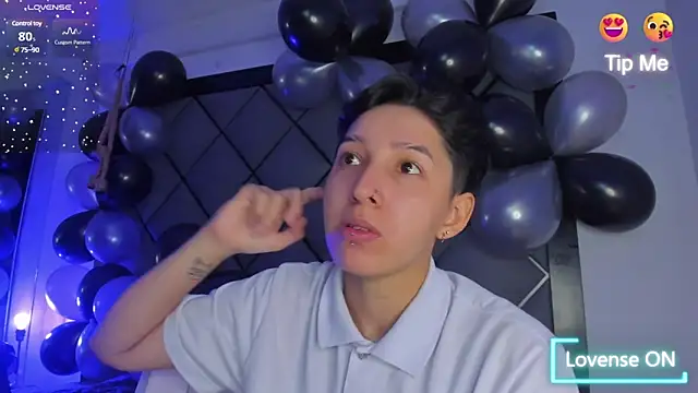 Snapshot of MikeFonsexx chatting on 03/06/25, 11:47 MikeFonsexx online show from 03/06/25, 11:47