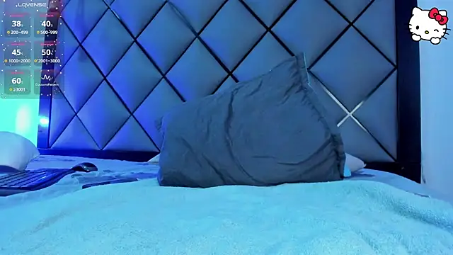 Snapshot of MikeFonsexx chatting on 03/11/25, 10:53 MikeFonsexx online show from 03/11/25, 10:53