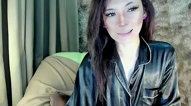 Rhianna wilson online show from 02/18/25, 09:42