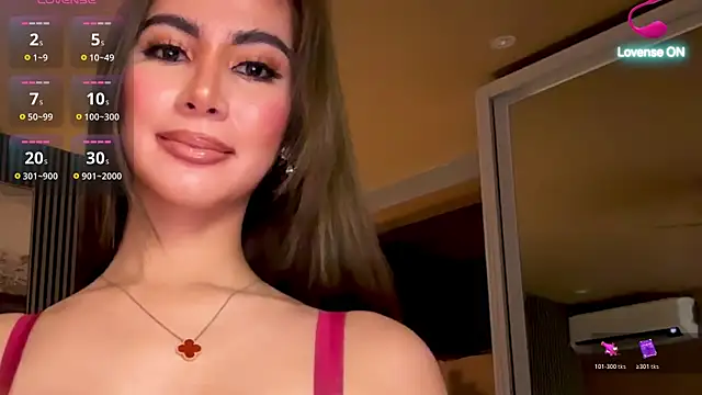 HeavenlyBlair online show from 10/28/25, 03:21