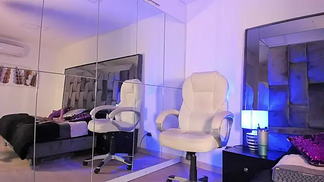 zinnia mosley online show from 01/11/26, 11:37