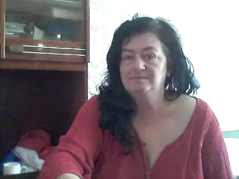 Snapshot of GypsiQueen2 chatting on 02/14/25, 10:17 GypsiQueen2 online show from 02/14/25, 10:17