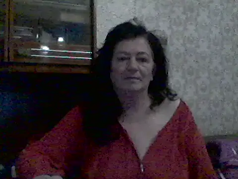 Snapshot of GypsiQueen2 chatting on 02/16/25, 10:10 GypsiQueen2 online show from 02/16/25, 10:10