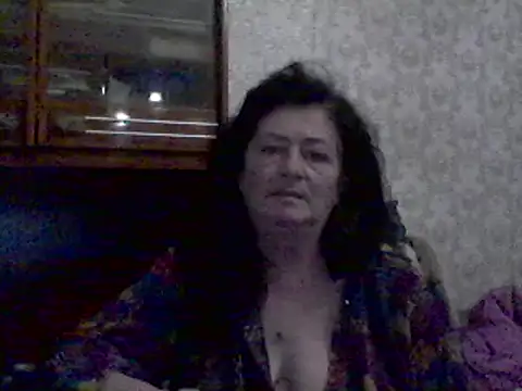 Snapshot of GypsiQueen2 chatting on 02/17/25, 07:53 GypsiQueen2 online show from 02/17/25, 07:53